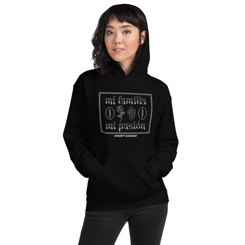 MI FAMILIA MI PASION WOMEN'S FOOTBALL DRIP GRAPHIC PRINT HOODIE SWEATSHIRT