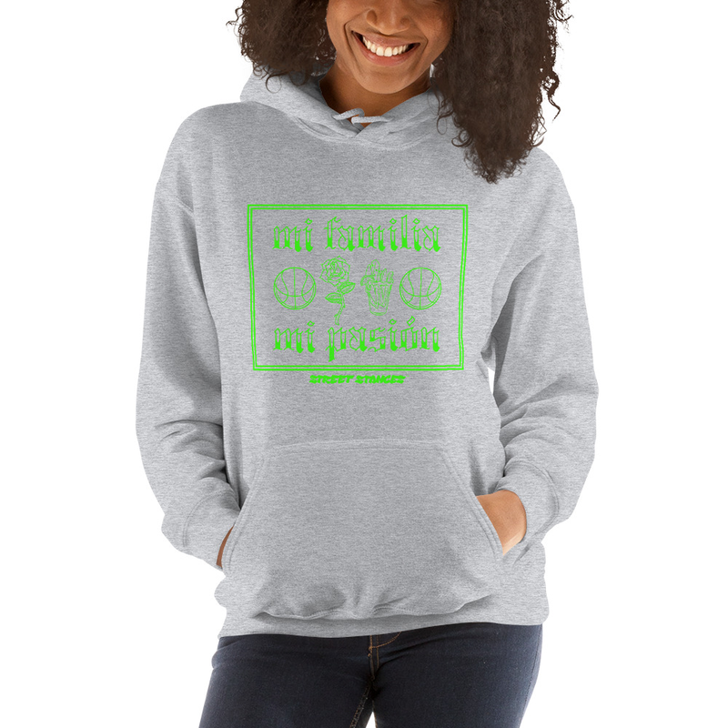 MI FAMILIA MI PASION WOMEN'S BASKETBALL DRIP GRAPHIC PRINT HOODIE SWEATSHIRT